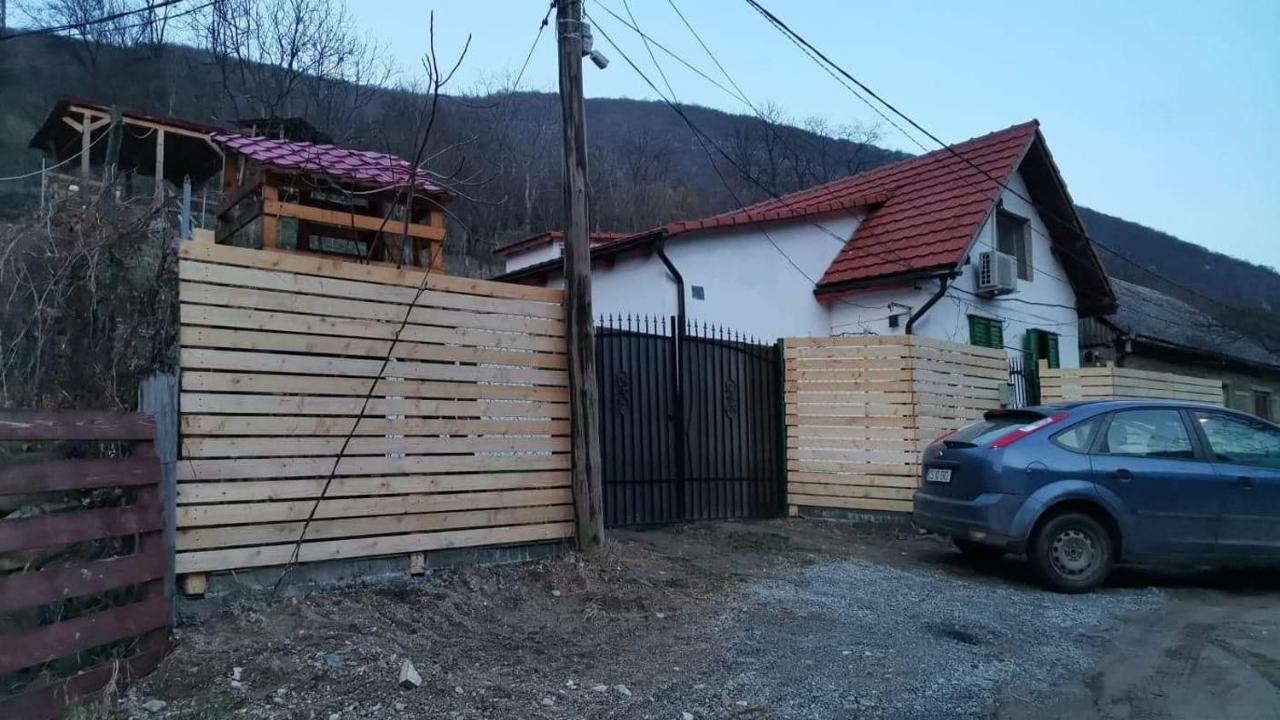 Вилла Andrei Саска-Монтанэ Экстерьер фото